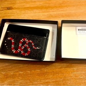 Used Gucci Wallet With Authentic Real